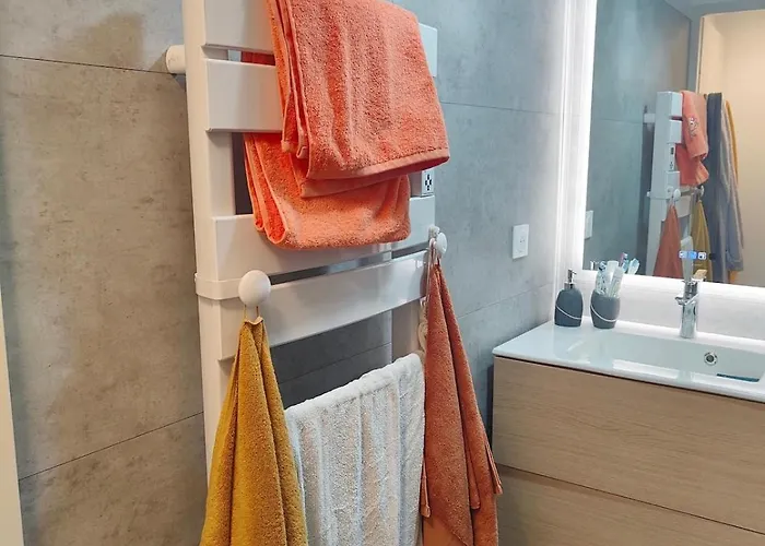 公寓 Proche - Piscine Chauffee - Jacuzzi - Sauna