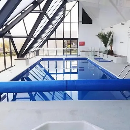 Proche - Piscine Chauffee - Jacuzzi - Sauna *