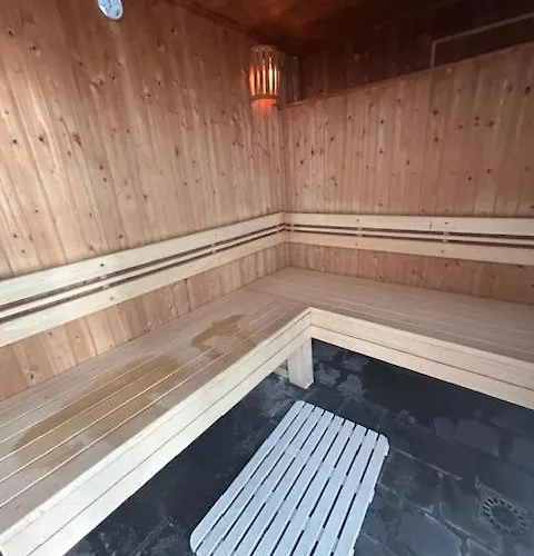 Proche - Piscine Chauffee - Jacuzzi - Sauna